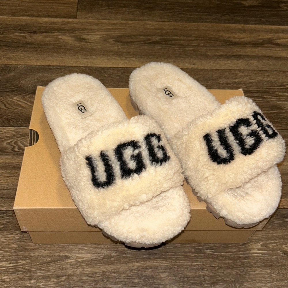 UGG Slides